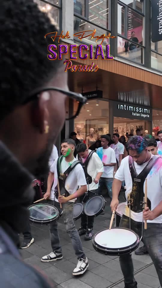 Holi Phagwa Special Parade met SEN, video 4