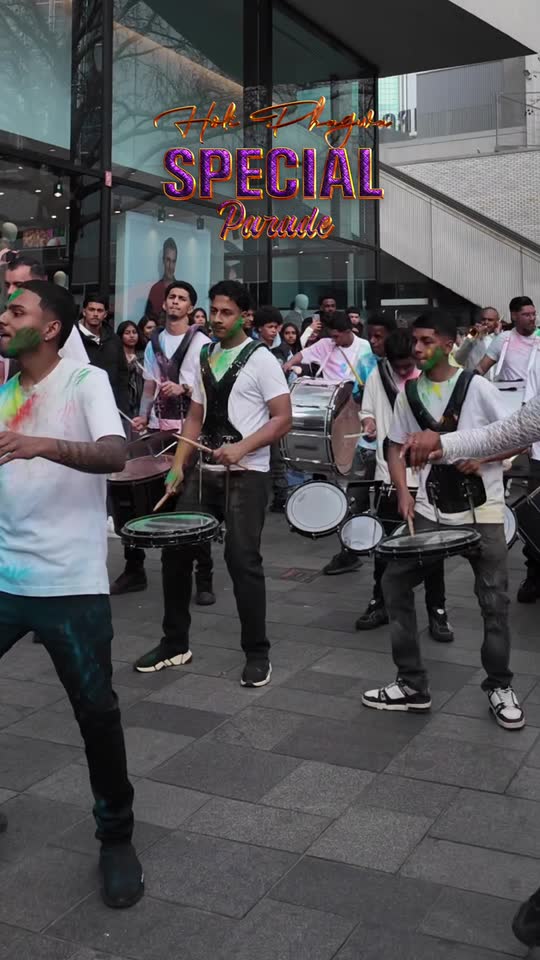 Holi Phagwa Special Parade met SEN, video 1