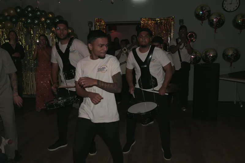 SEN speelt op een verjaardagsfeest